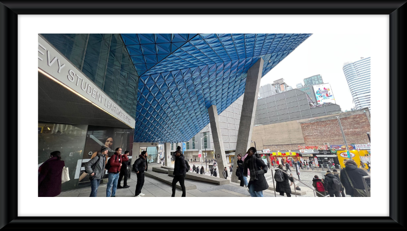  Toronto Metropolitan Universities Student Learning Centre younge street entrance populated in the winter- SOURCE: Wikipedia