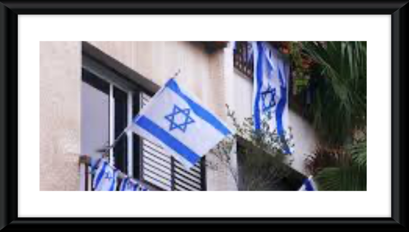  Flags of Israel and little flags decorate houses in Israel for celebrating Yom Ha'atzmaut - Wikipedia 