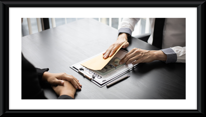 Illegal money exchange- Source: Canva