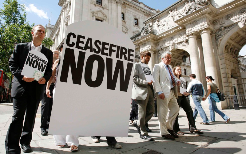 CEASEFIRE NOW petition at No 10 | Aid Agencies demand immediate ceasefire… | Flickr
