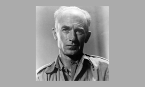  Ernie Pyle, head-and-shoulders portrait, facing right- Wikipedia