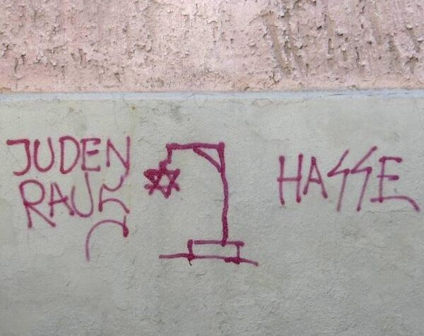 Antisemitic graffiti in Klaipėda, Lithuania 
(Source:Wikipedia)